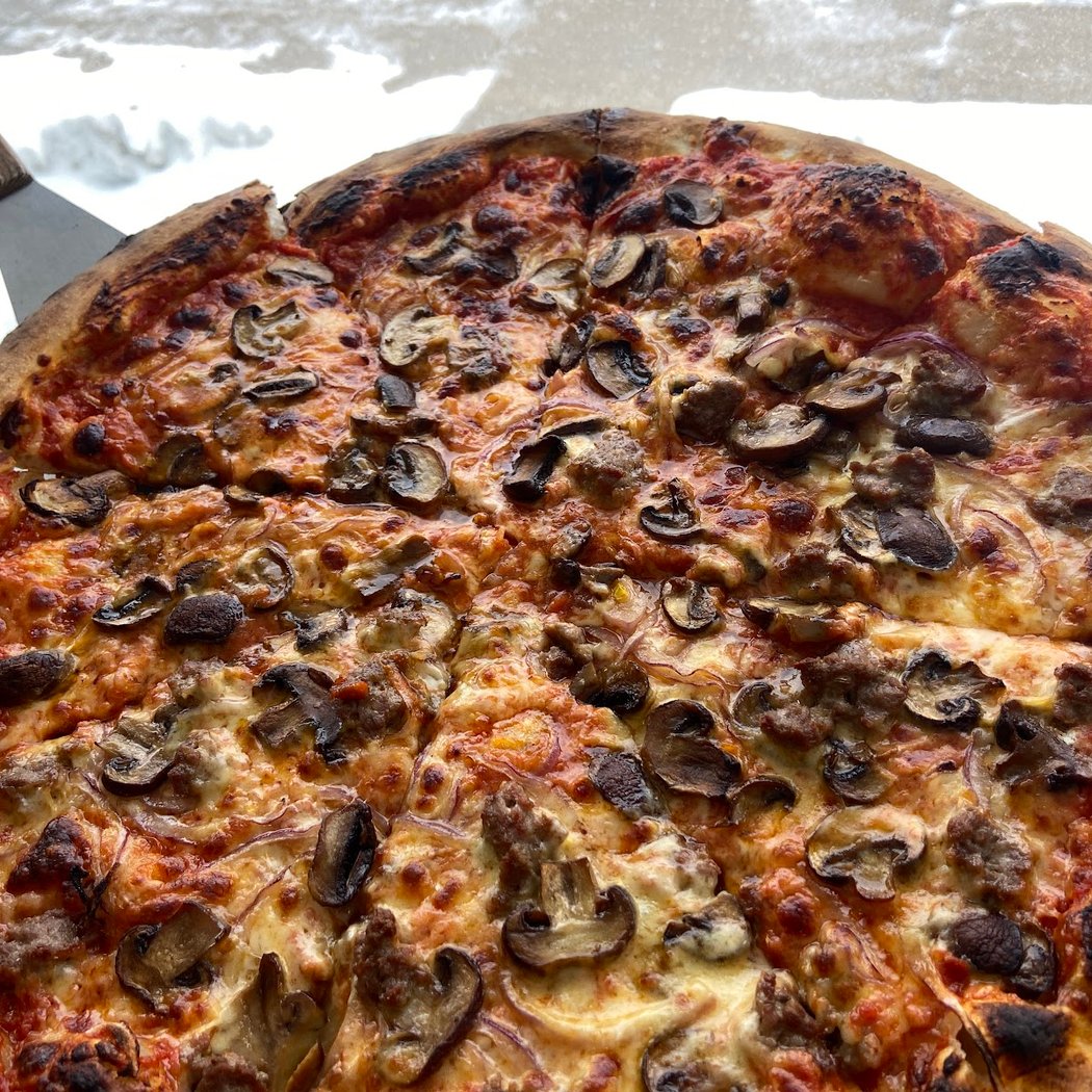Ellie's Pizzeria 1